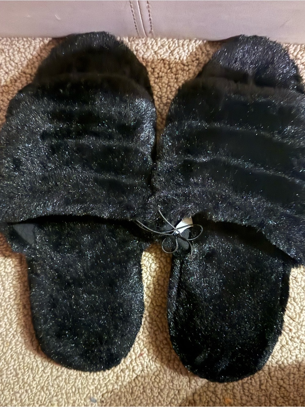 Source Unknown Black Faux Fur Slide Slippers